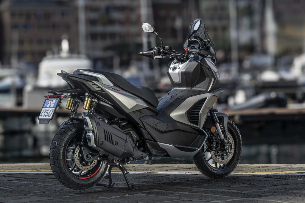 Die Aprilia SR GT 400 ist READY FOR ANYTHING